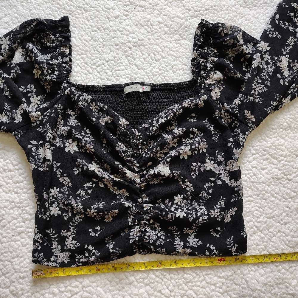 Lush Women's Medium Black White Floral Blouse Sheer Sleeves Ruched Smocked Top - Picture 14 of 16